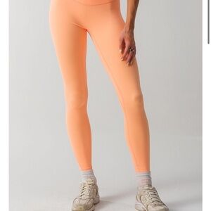 NWT ACTA melon leggings